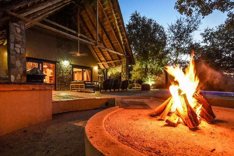 Leopard's Lair Bush Lodge image