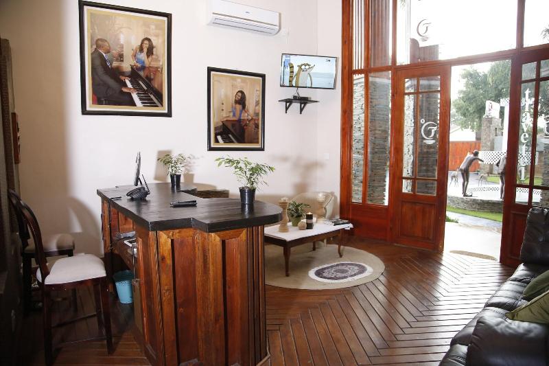 Travetel OR Tambo Airport Hotel image