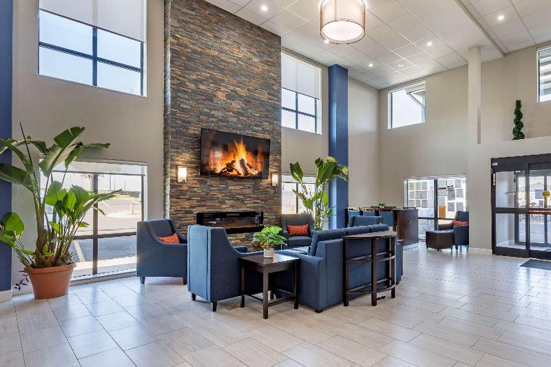 Comfort Suites St. Louis - Sunset Hills image
