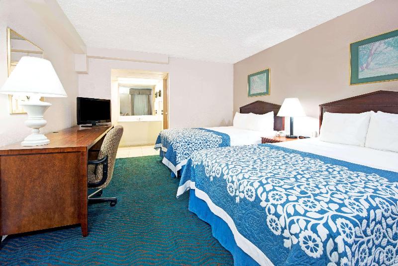 Comfort Suites St. Louis - Sunset Hills image