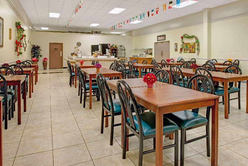 Comfort Suites St. Louis - Sunset Hills image