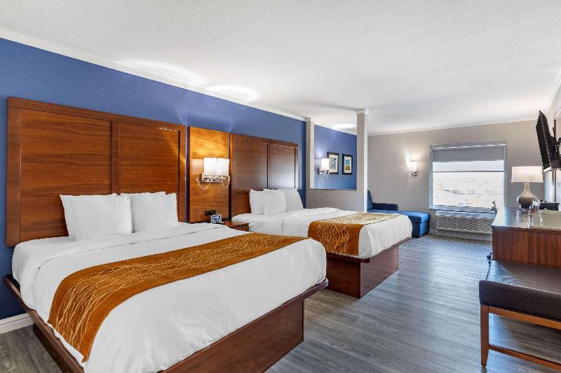 Comfort Suites St. Louis - Sunset Hills image