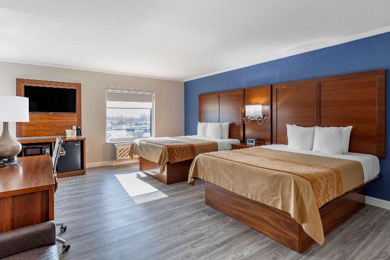 Comfort Suites St. Louis - Sunset Hills image