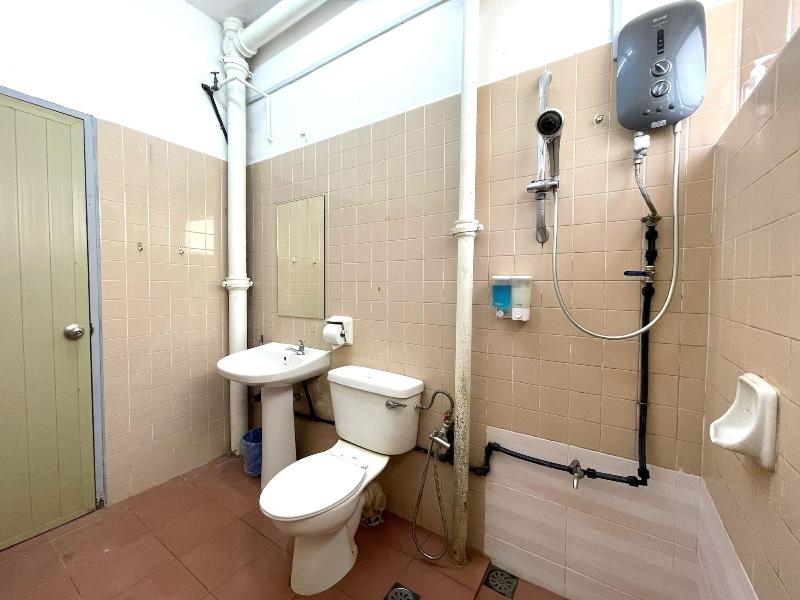 OYO 90326 Wg Guest House image