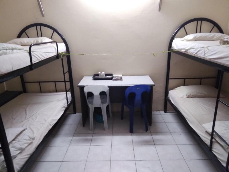 OYO 90376 Centre Point Hotel image