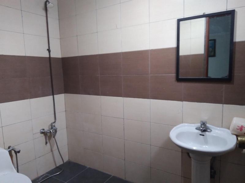 OYO 90376 Centre Point Hotel image