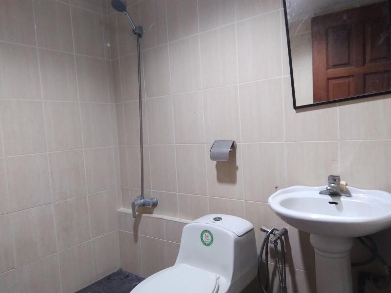 OYO 90376 Centre Point Hotel image