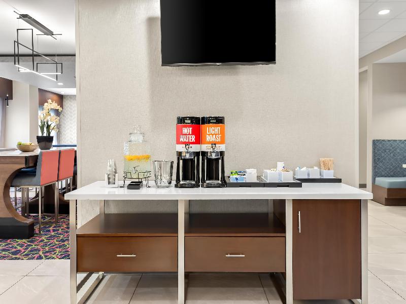 Hampton Inn Huntley Chicag image