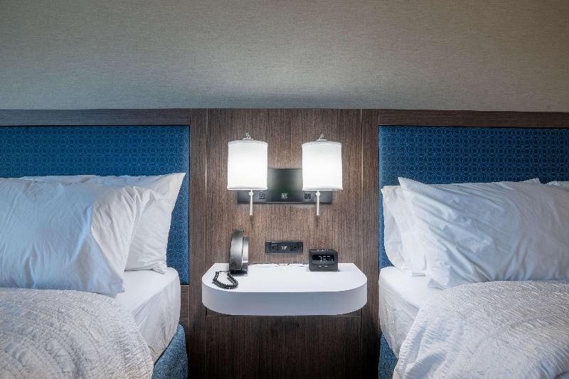Hampton Inn Huntley Chicag image
