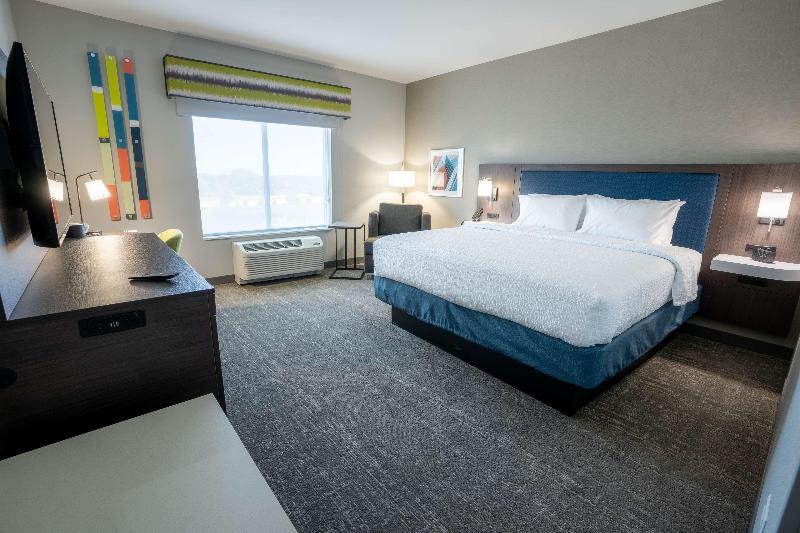 Hampton Inn Huntley Chicag image