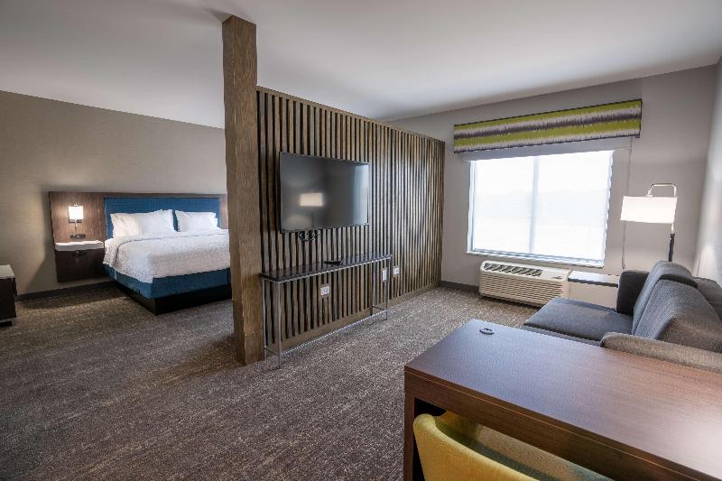 Hampton Inn Huntley Chicag image