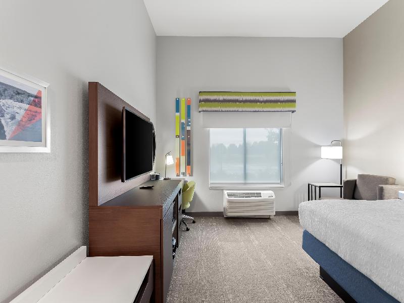 Hampton Inn Huntley Chicag image