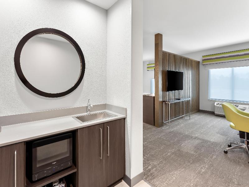 Hampton Inn Huntley Chicag image