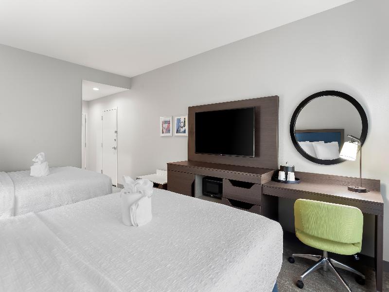 Hampton Inn Huntley Chicag image