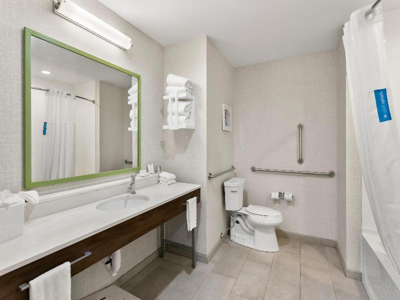 Hampton Inn Huntley Chicag image