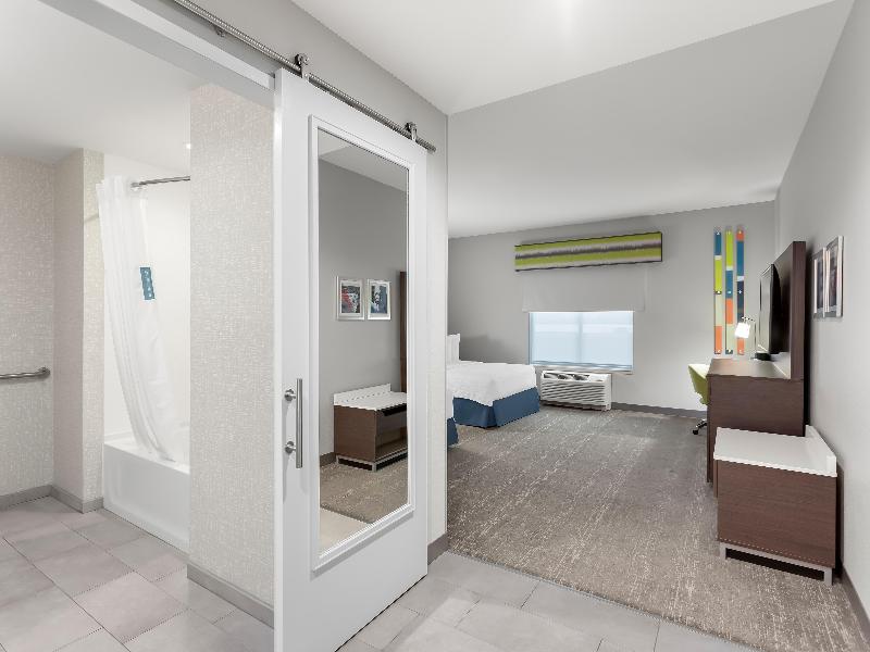 Hampton Inn Huntley Chicag image