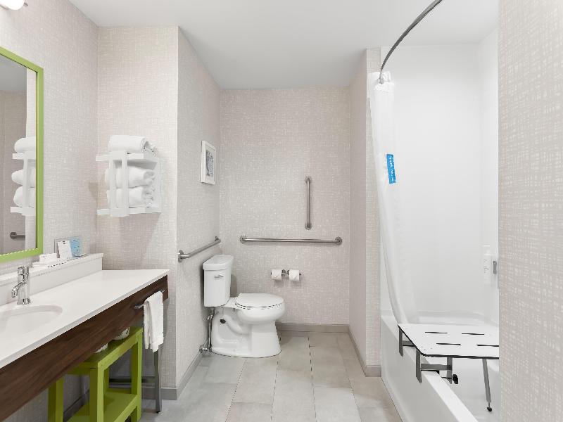 Hampton Inn Huntley Chicag image