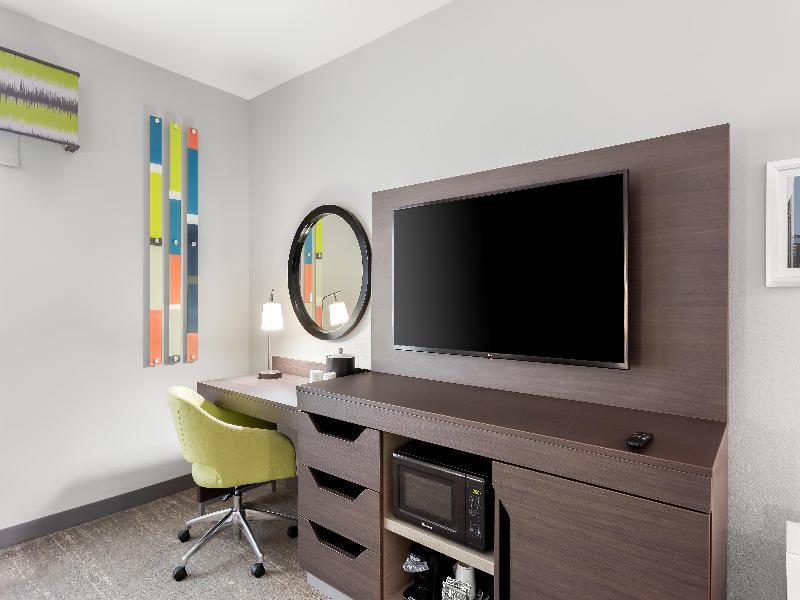 Hampton Inn Huntley Chicag image