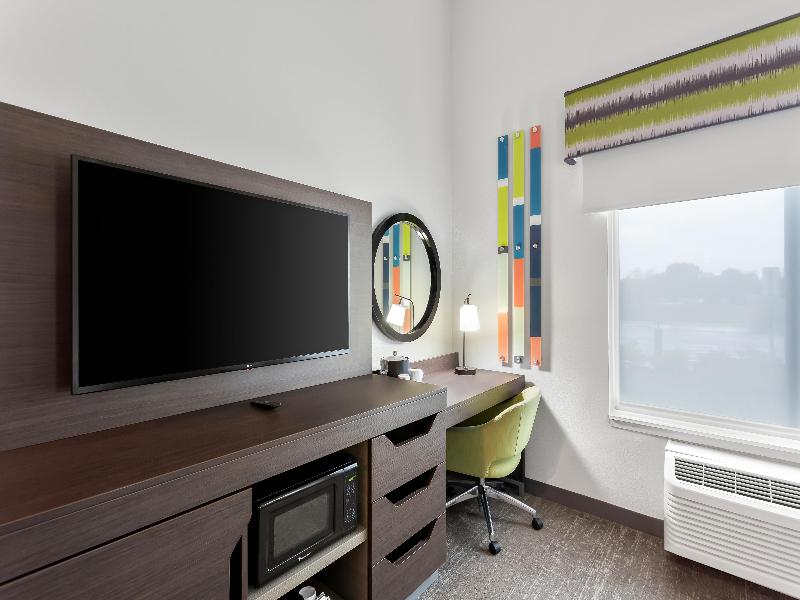 Hampton Inn Huntley Chicag image