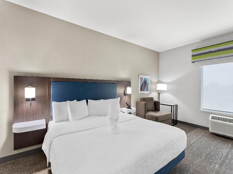 Hampton Inn Huntley Chicag image