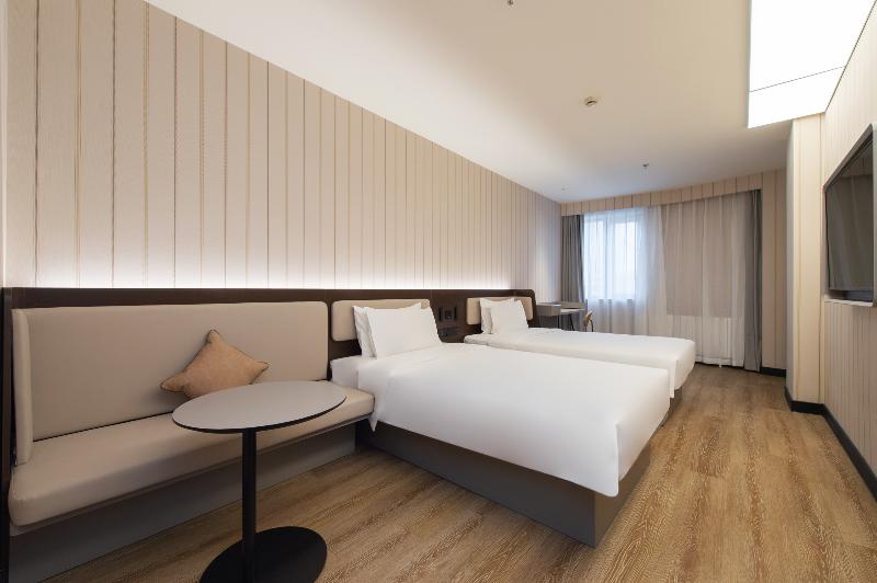 Hanting Hotel (Fuxin Jiefang Square) image
