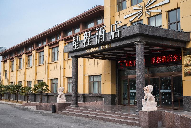 Starway Hotel (Puyang Development Zone Huanghe Roa image 8