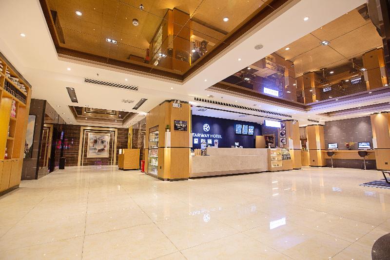 Starway Hotel (Zhengdong New Area Hongzhuan Road)