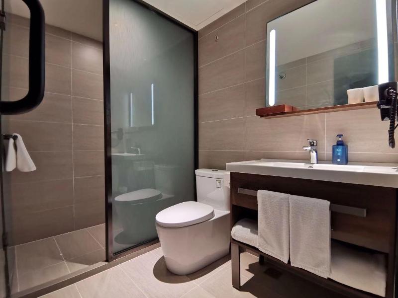 Hanting Hotel (Wanda Plaza Hotel Yulin Development image 9