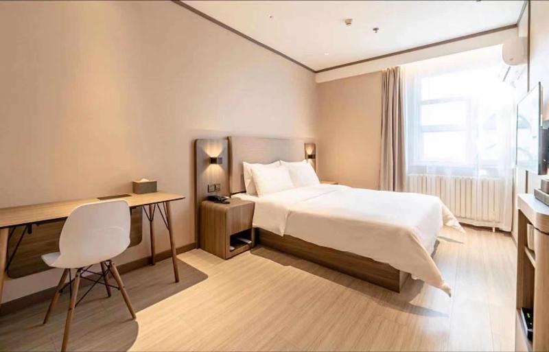 Hanting Hotel (Wanda Plaza Hotel Yulin Development image 8
