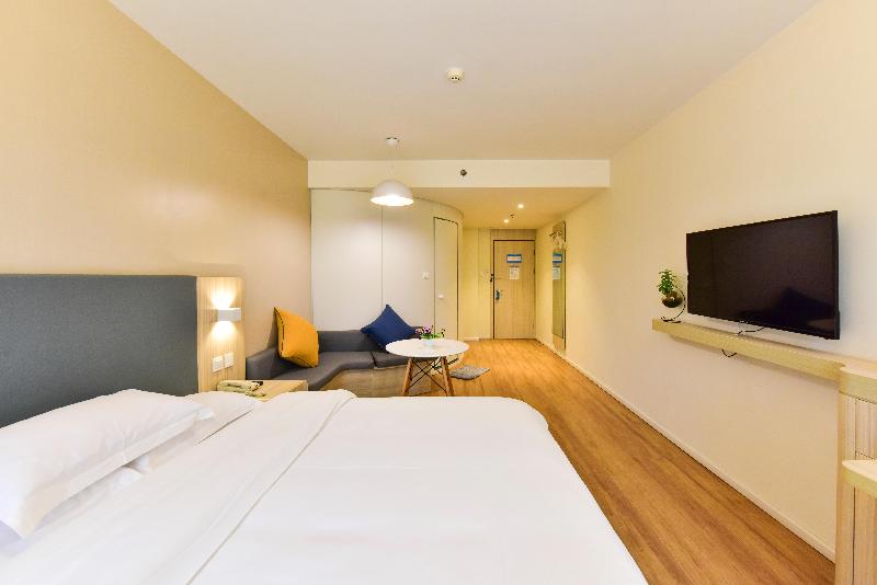 Hanting Hotel (Xining Fengqing Road Conven&Exhibi  image