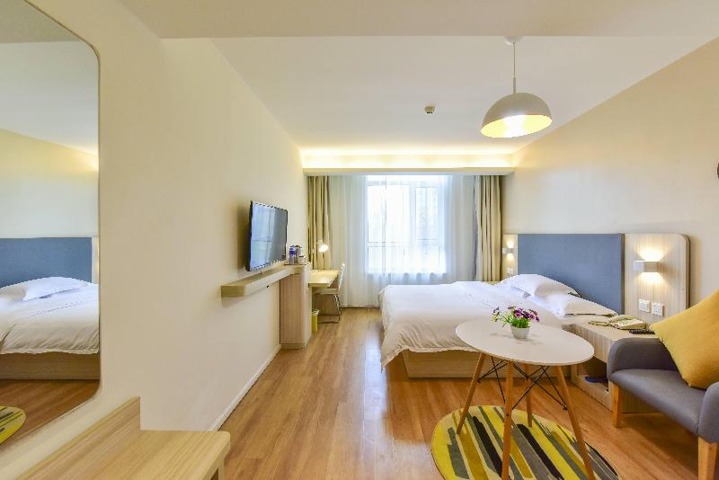 Hanting Hotel (Xining Fengqing Road Conven&Exhibi  image