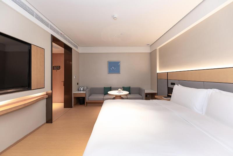 Ji Hotel (Ningde Rt Mart International Plaza) image