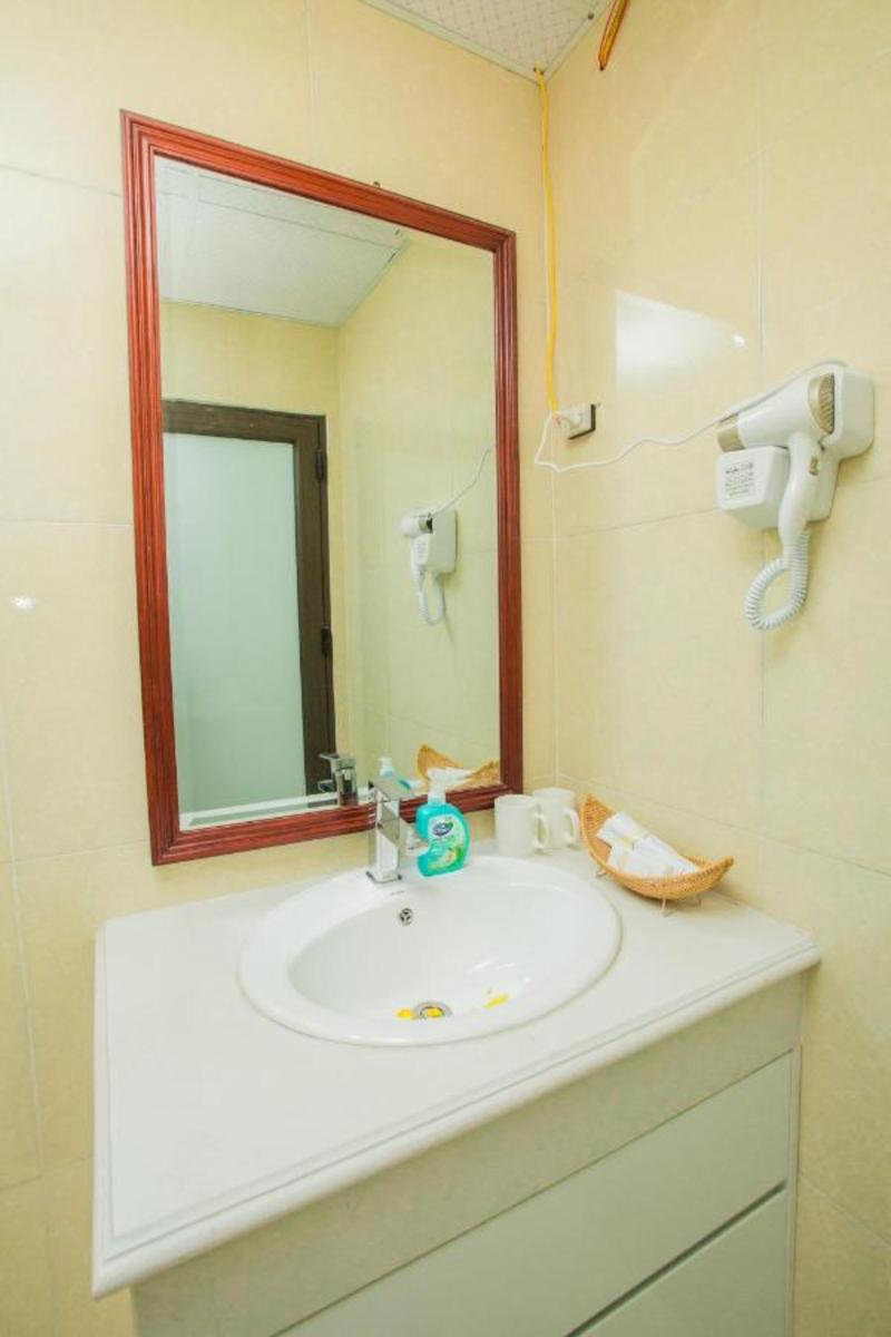 1155 Wind Hotel image