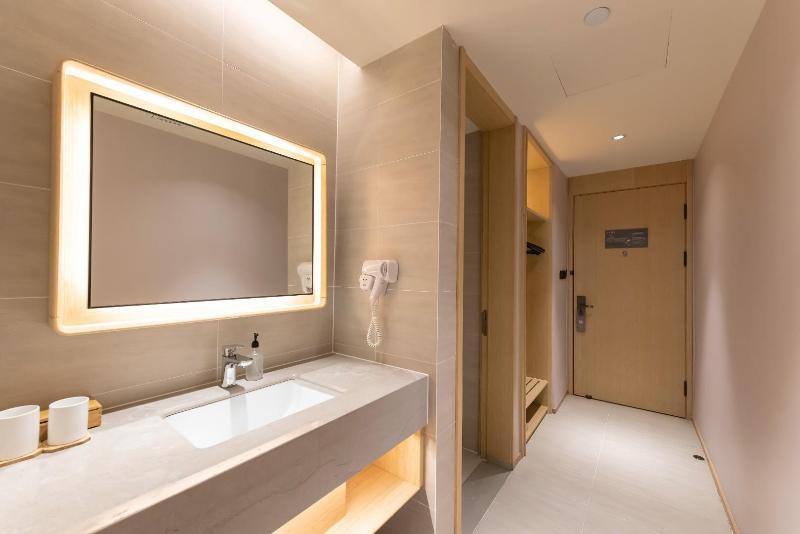 Ji Hotel (Huai'An Suning Square) image