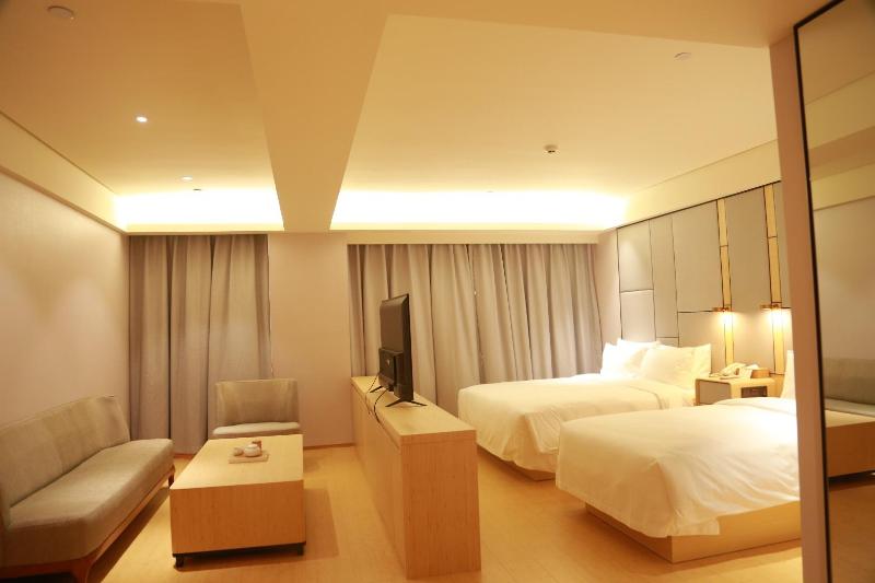 Bed room