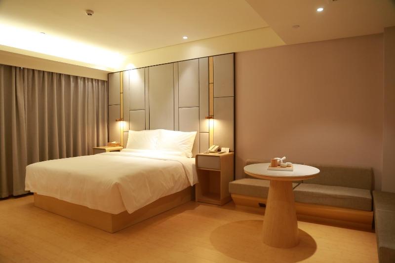 Bed room