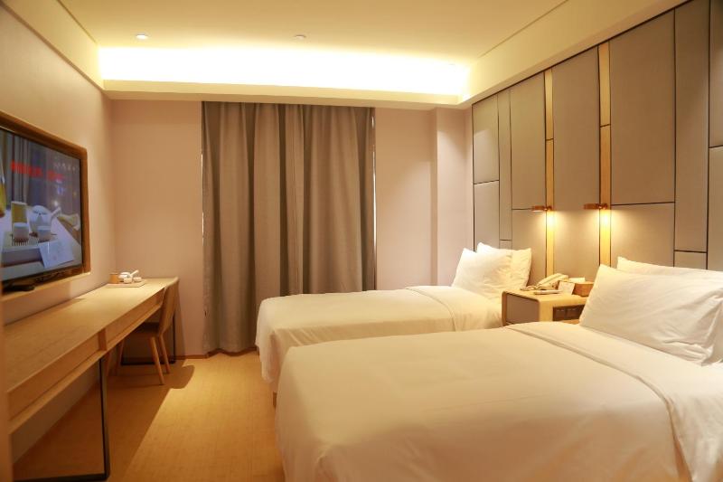 Bed room