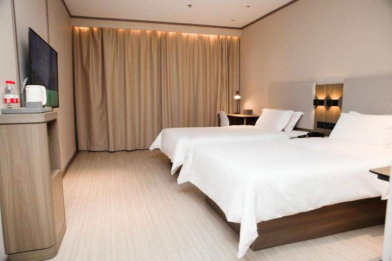 Hanting Hotel(Zibo North Railway Station Lutai Ave image