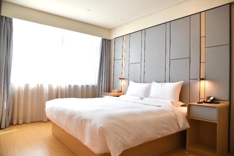 Ji Hotel (Rizhao Lighthouse Seaside Scenic Area) image
