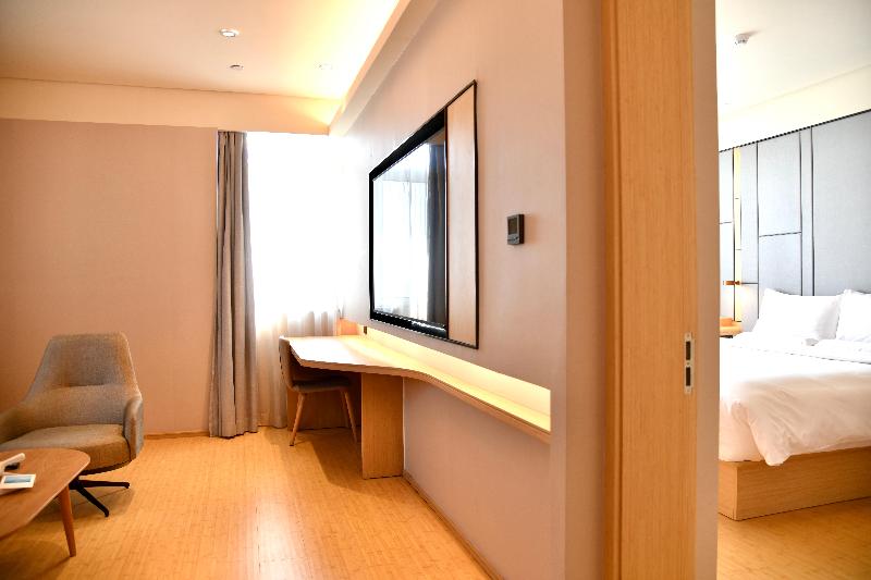 Ji Hotel (Rizhao Lighthouse Seaside Scenic Area) image
