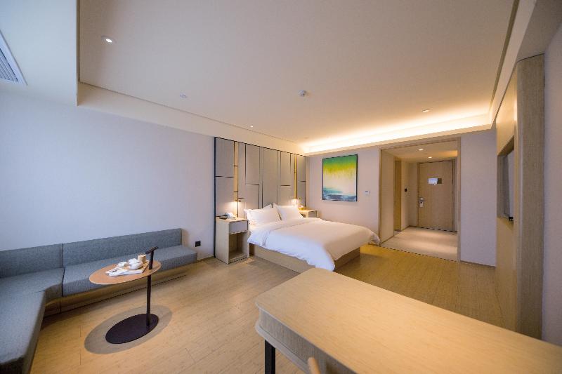 Ji Hotel (Jiaxing Wanda Plaza) image