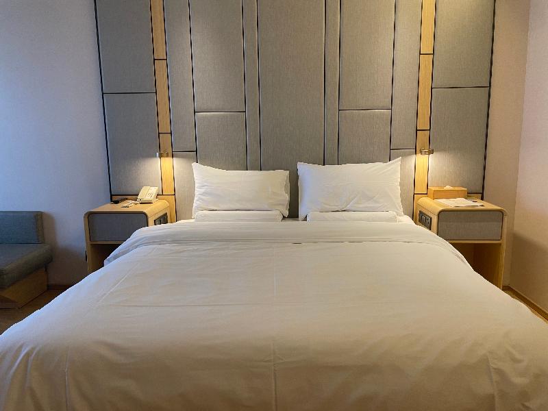 Ji Hotel (Jiaxing Wanda Plaza) image