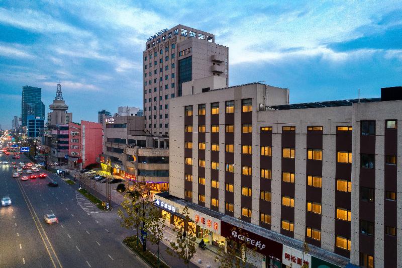 Hanting Hotel (Jiaxing Tongxiang Zhenxing Road) image