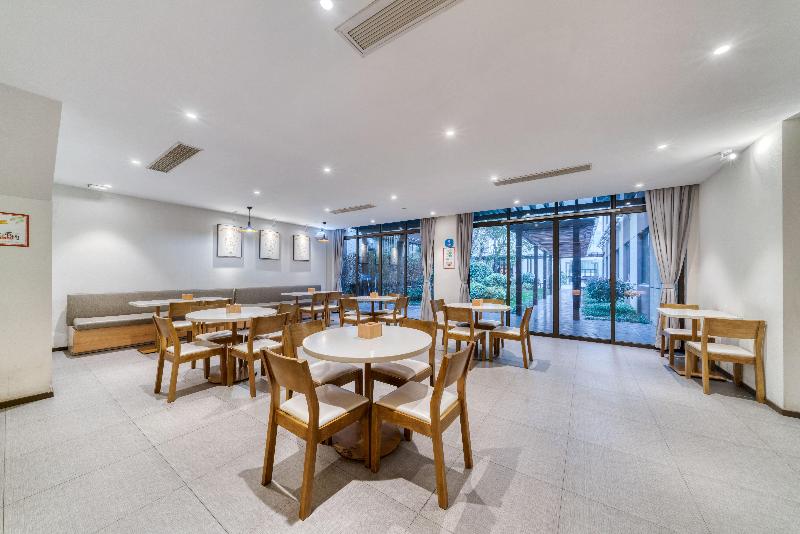 Hanting Hotel (Jiaxing Tongxiang Zhenxing Road) image