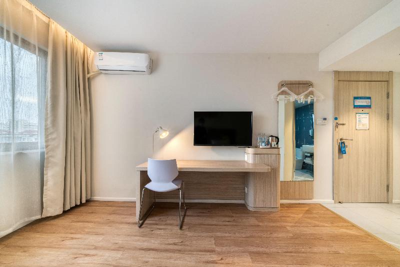 Hanting Hotel (Jiaxing Tongxiang Zhenxing Road) image