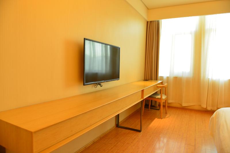 Ji Hotel (Xining Haihu New Area) image