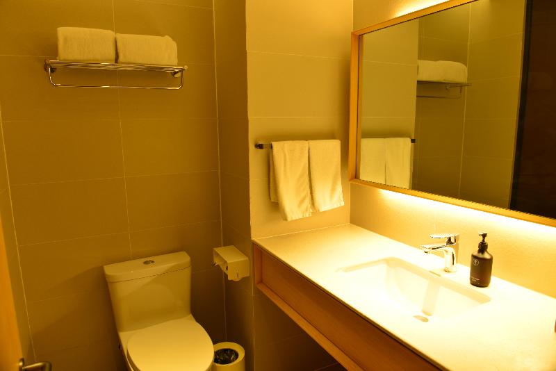 Ji Hotel (Xining Haihu New Area) image
