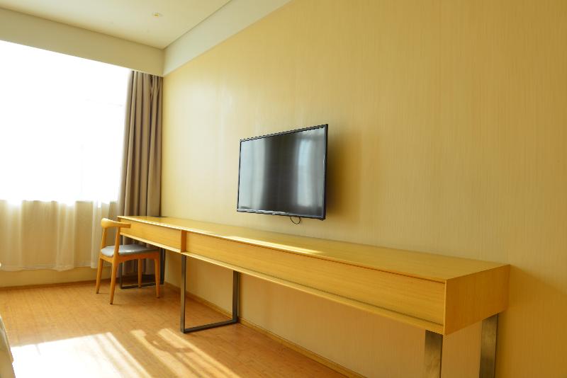Ji Hotel (Xining Haihu New Area) image