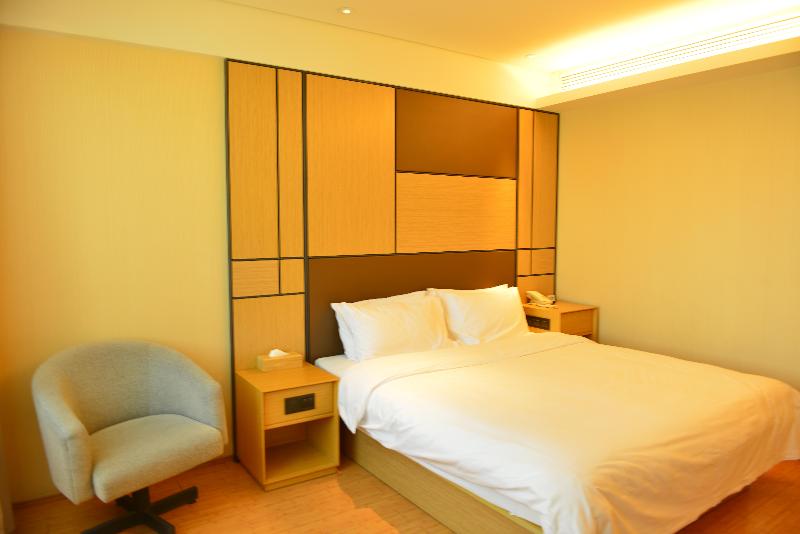 Ji Hotel (Xining Haihu New Area) image