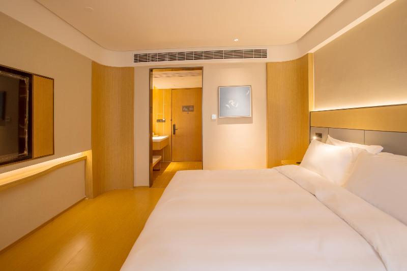 Bed room